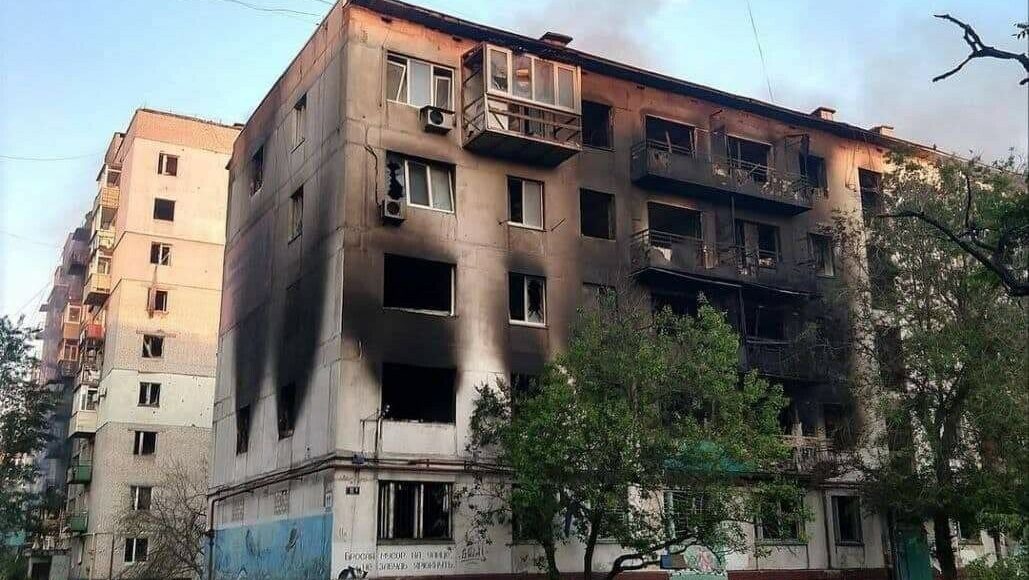 У Лисичанську окупанти облаштували шпиталь в багатоповерхівці, де проживають цивільні, — Лисогор