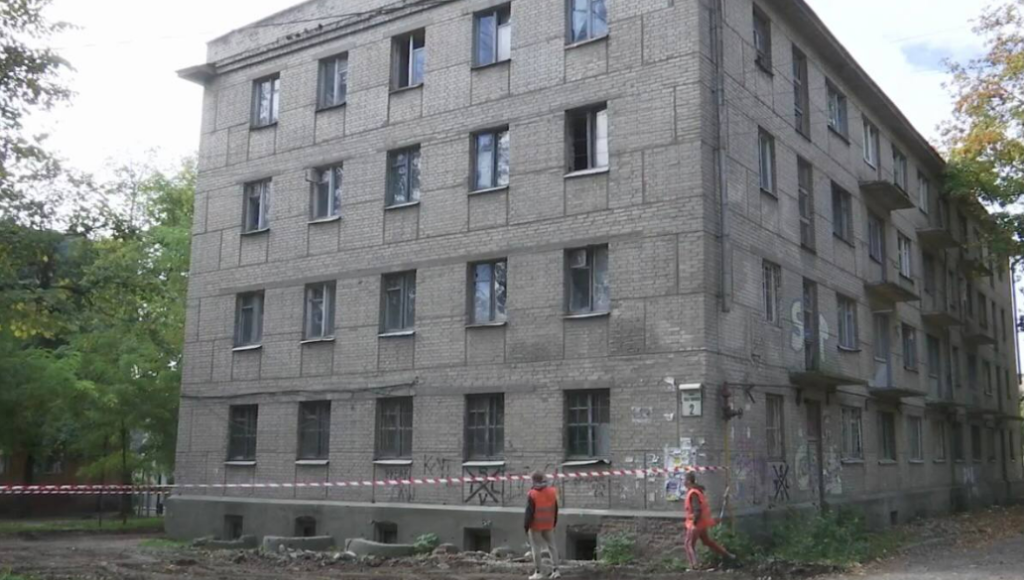 Понад 500 переселенців з Маріуполя подали заявки на соціальне житло в гуртожитку, який реконструюють у Дніпрі