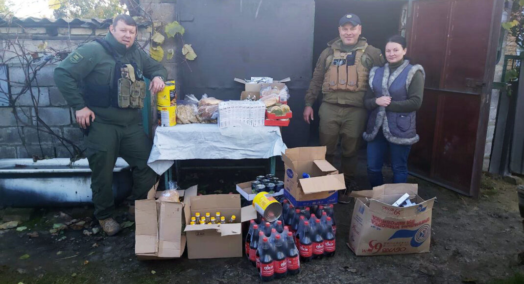 Підрозділ поліції "Білий янгол" евакуював 100 відсотків цивільного населення Мар’їнки (фото, відео)