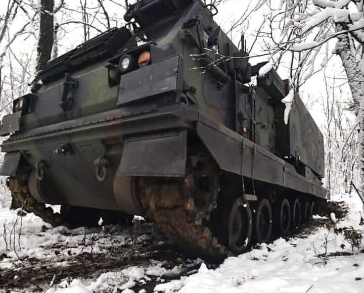В Мариуполе захватчики организовали ремонт военной техники, которая специально была выведена из строя, - Генштаб