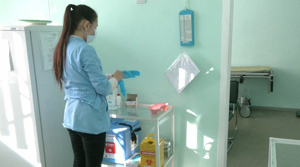В Днепре трудоустроились более 200 медработников-переселенцев: опыт медиков из Мариуполя и Луганщины