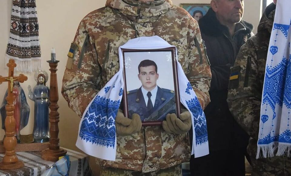 На Прикарпатті прикордонники попрощались із захисником України сержантом Дмитром Кияненком: фото