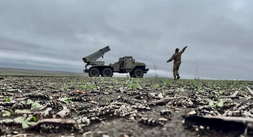 Українські захисники за добу завдали 4 удари по районах зосередження загарбників, - Генштаб