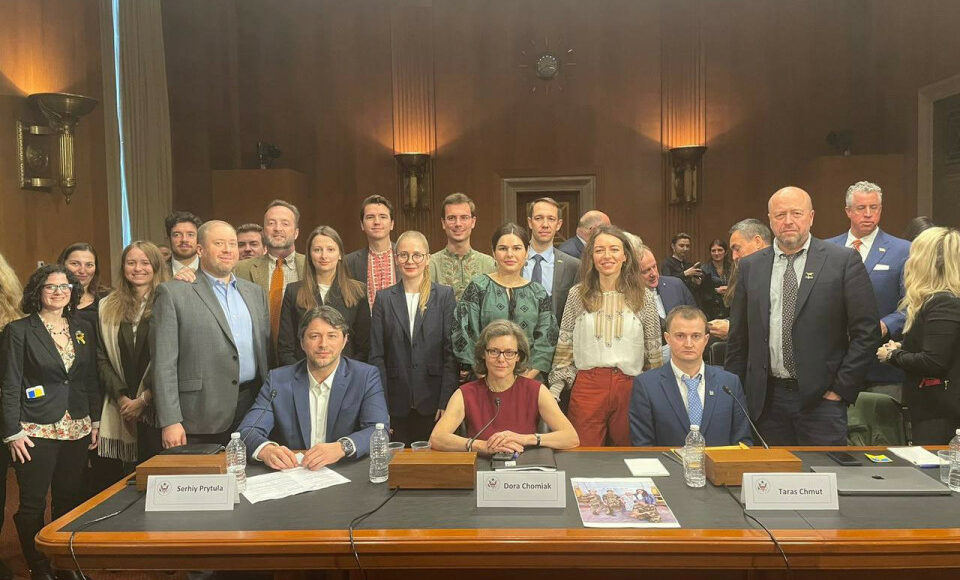 В Конгрессе США вытерли ноги о "флаг" террористической "днр"
