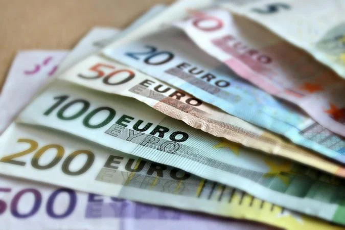 Украина получила 200 млн евро в поддержку переселенцев, - Минфин