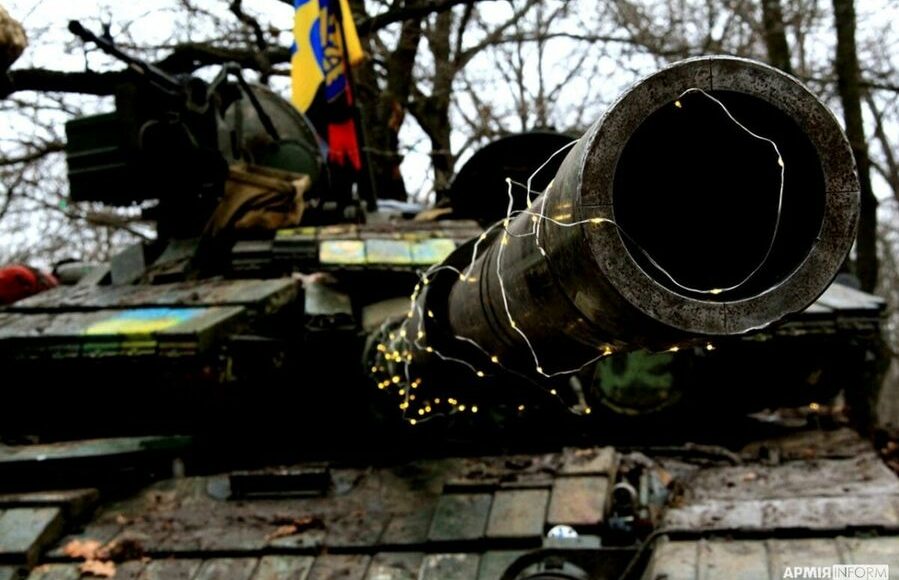 Российские захватчики совершили 12 обстрелов из РСЗО по инфраструктуре Донецкой области, - Генштаб