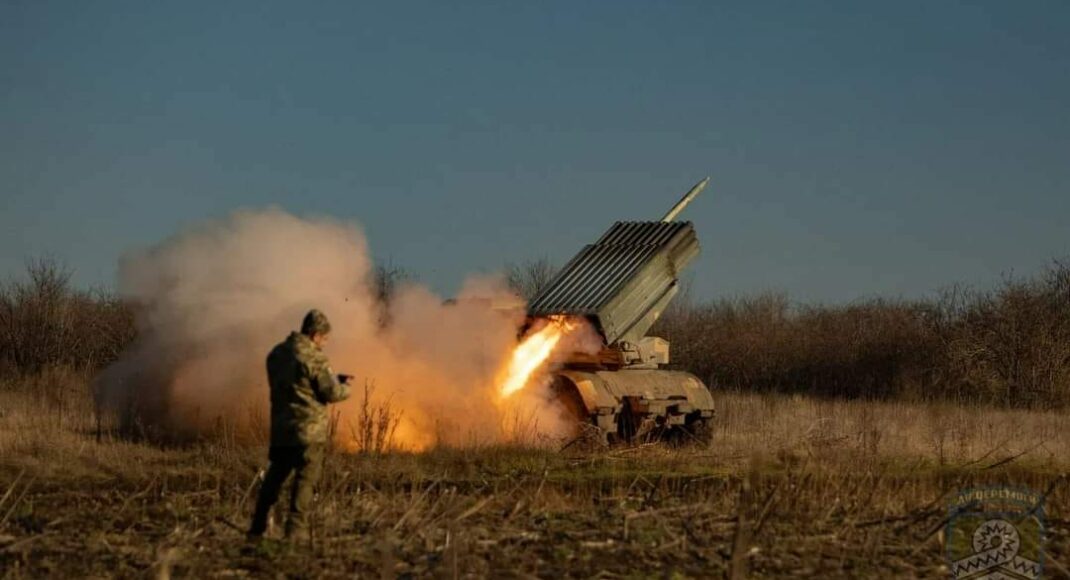 Українські захисники на Донеччині знищили 4 самохідні артилерійські установки 2С7 “Піон”, - Генштаб