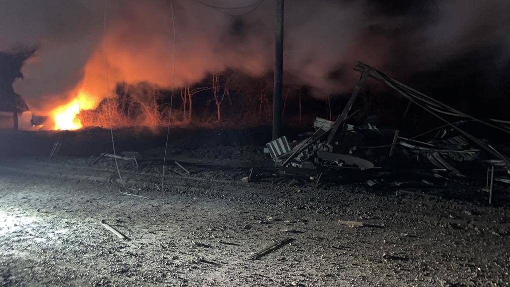 У Краматорську під час обстрілу росіяни влучили у автомобіль: 2 людини загинули