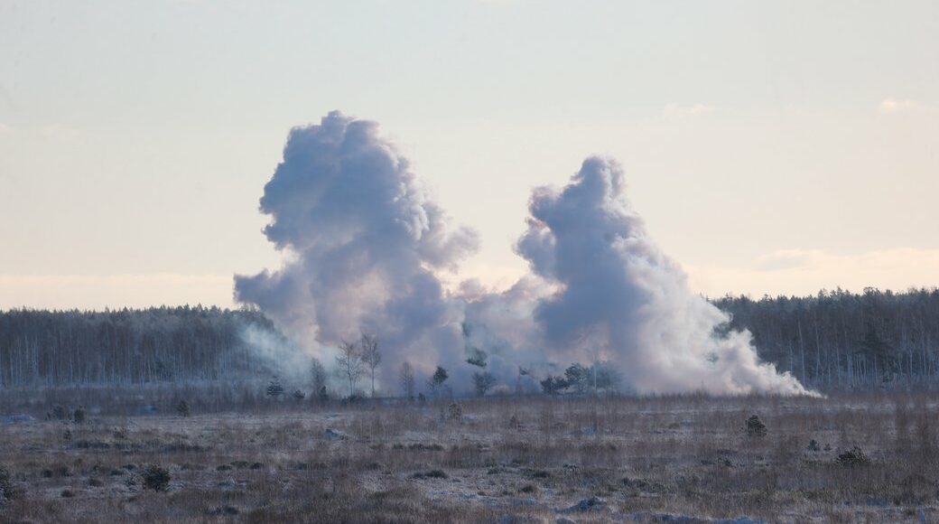 Новорічна "бавовна" ускладнила логістику, росіяни вимушені возити снаряди для артилерії з Луганська,— Гайдай