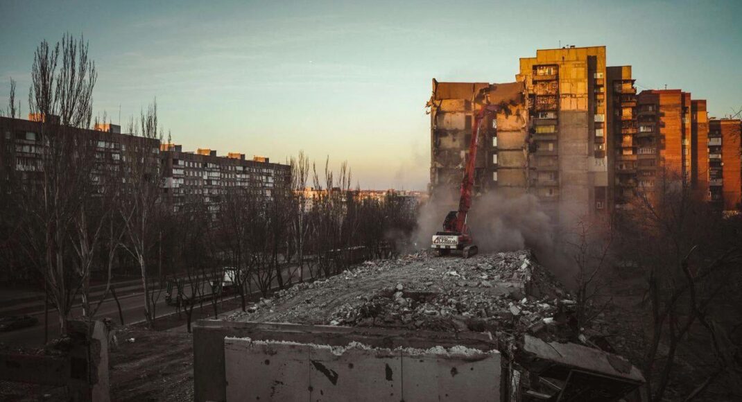 Окупанти в Маріуполі знесуть цілий мікрорайон, - Андрющенко