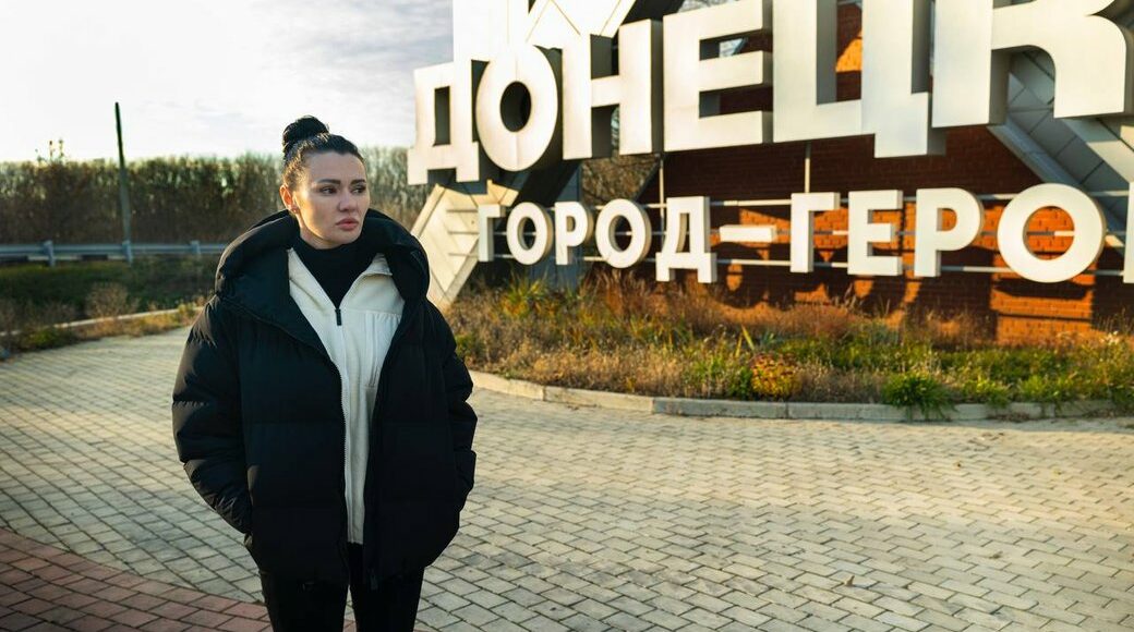 Колишній телеведучій за "сюжети" з російською пропагандою в Маріуполі загрожує до восьми років в'язниці
