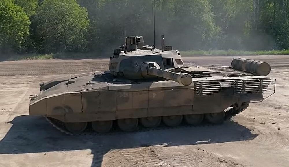 Росіяни готуються перекинути в Україну нові танки Т-14 "Армата", – британська розвідка