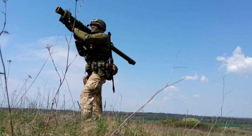 Російські загарбники ведуть наступальні дії на Бахмутському, Авдіївському та Лиманському напрямках, - Генштаб