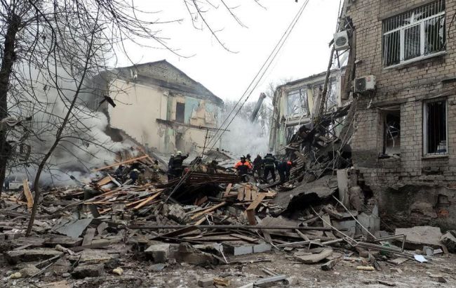 Окупанти здійснили самообстріл Донецька: є руйнування у Калінінському районі