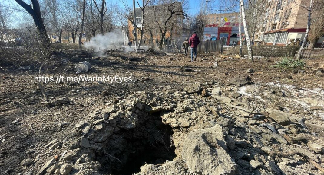 В окупованому Донецьку від прильотів загинули співробітники місцевої мнс та "швидкої допомоги"