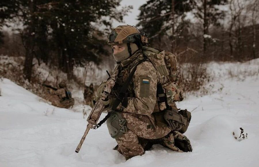 Російські загарбники продовжують вести наступальні дії на чотирьох напрямках сходу України, - Генштаб