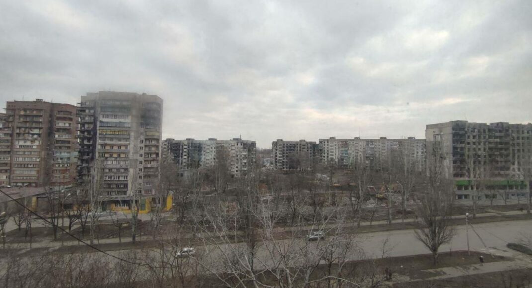В окупованому Маріуполі "прильоти" в районах аеропорту та села Агробаза,— міська рада