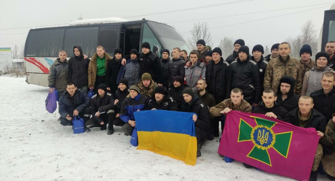 У ГУР МО заявили, що стан здоров’я звільнених з полону бійців незадовільний