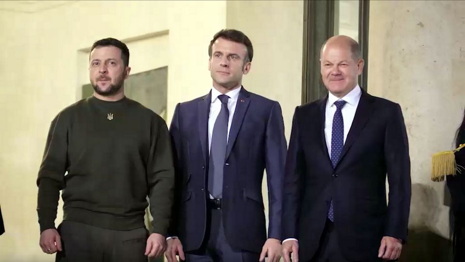 Зеленский пообещал больше поддержки Украины после встречи с Макроном и Шольцем