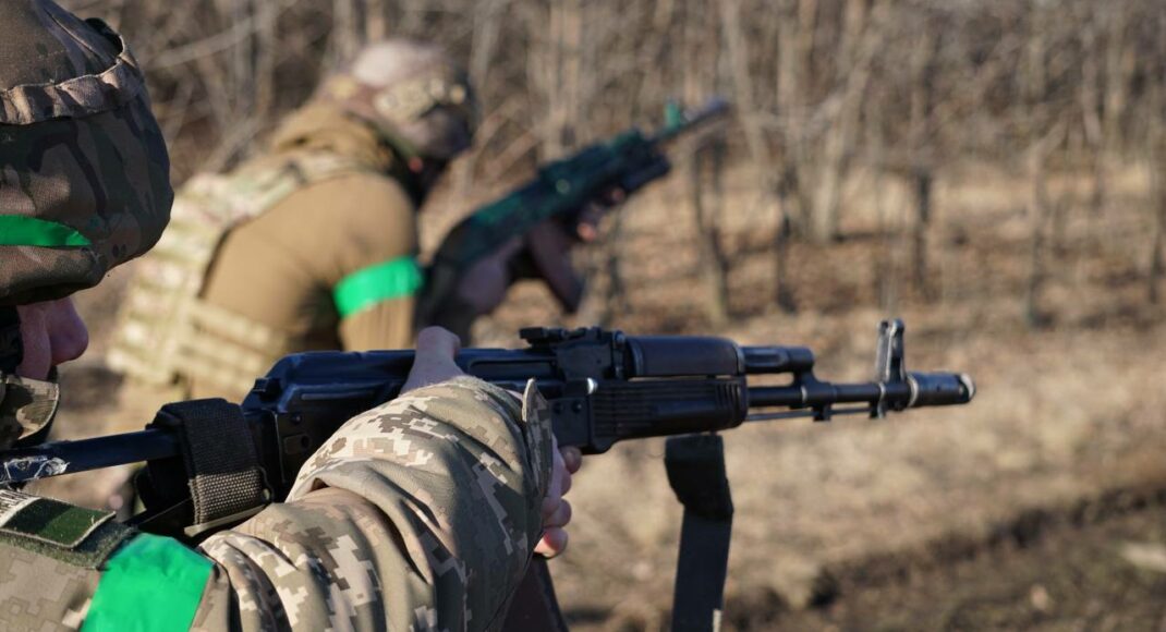 Біля Бахмута прикордонники відбили штурм захисного рубежу: ворог зазнав втрат