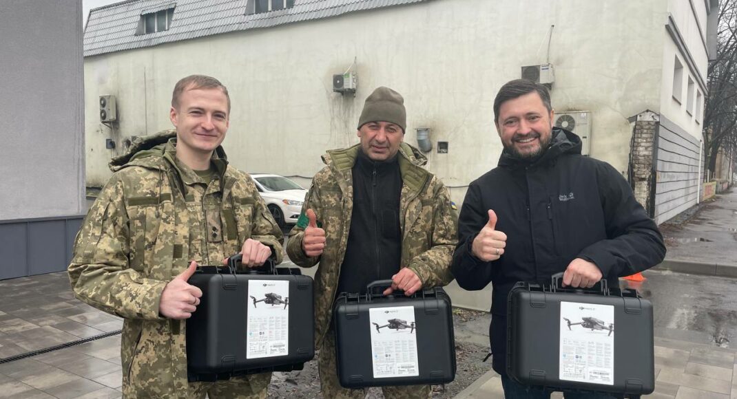 Три дрони передали військовим, які боронили Маріуполь і захищають Бахмут від російських окупантів