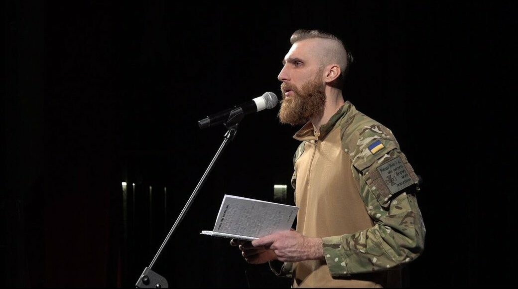 Военный, поэт Павел Вышебаба собрал более 3 млн грн для бригады, воюющей на Донецком направлении