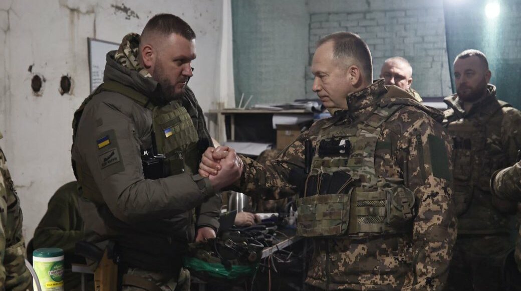 Командующий восточной группировки Сырский в очередной раз посетил Бахмут