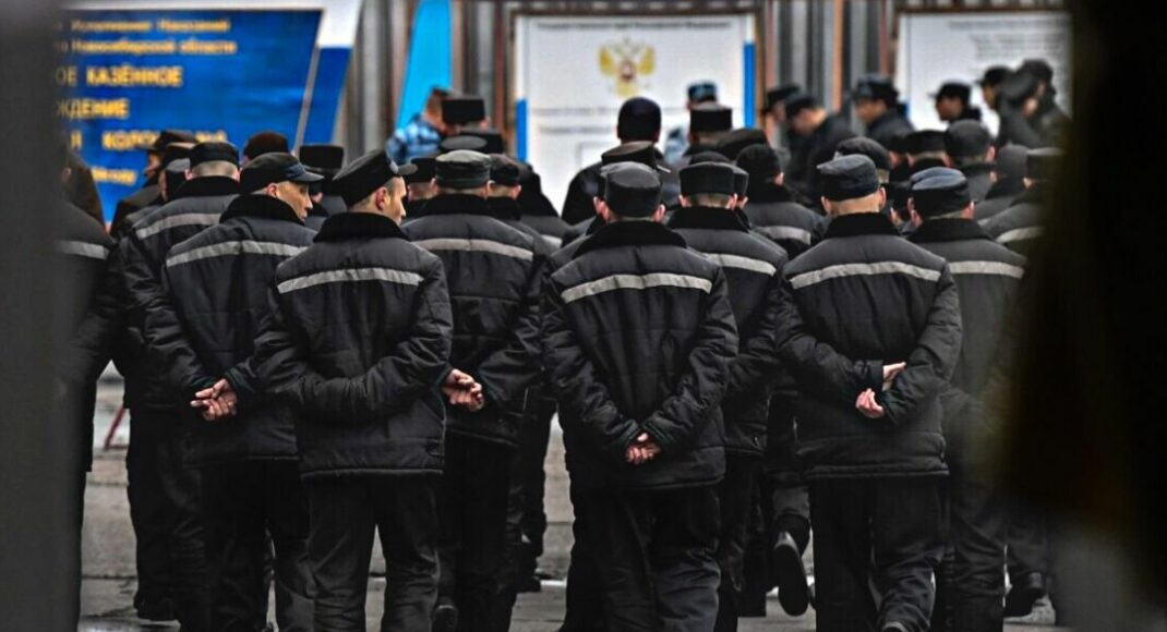 Не вистачає фахівців: на окупованій "днр" частині Донеччини зеків вчать пекти хліб та готувати