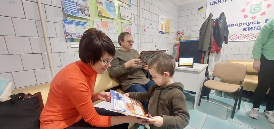 До Центру підтримки бахмутян у Києві надіслали близько 300 нових книг