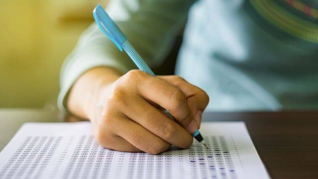 Росіяни вивозять старшокласників із Рубіжного та Лисичанська до Татарстану під виглядом "підготовки до держіспиту"