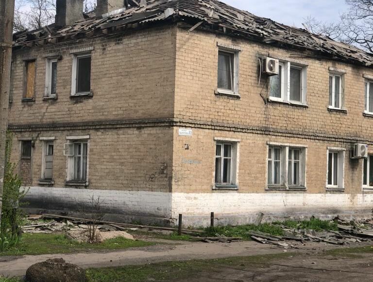 На Донеччині щонайменше 8 людей поранено внаслідок артобстрілу Українська