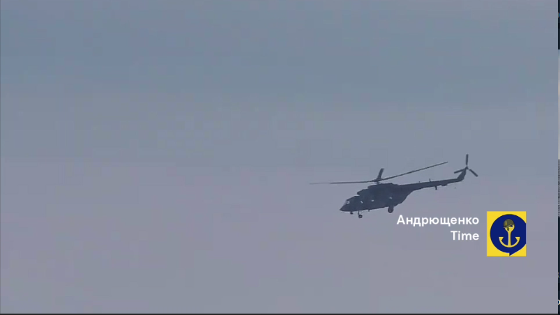Над Маріуполем фіксують активність ворожої авіації: відео