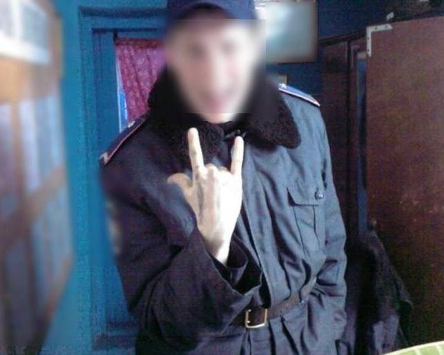 На Київщині прикордонники затримали чоловіка, який фотографувався в формі "поліції "днр"