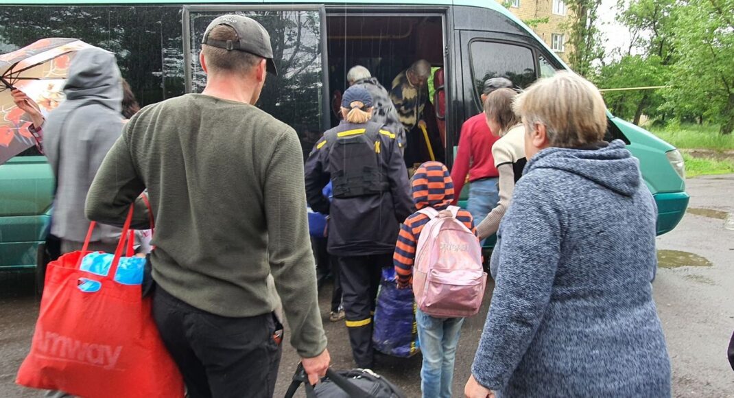 На Донеччині у 7 населених пунктах оголошено примусову евакуацію дітей
