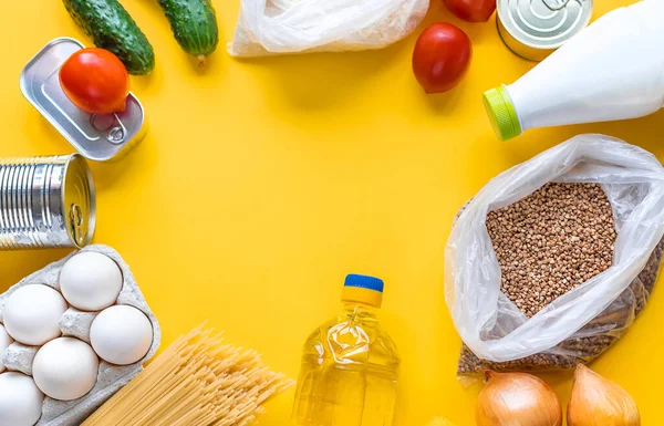 У Києві триває видача продуктових наборів від Маріупольської міської ради