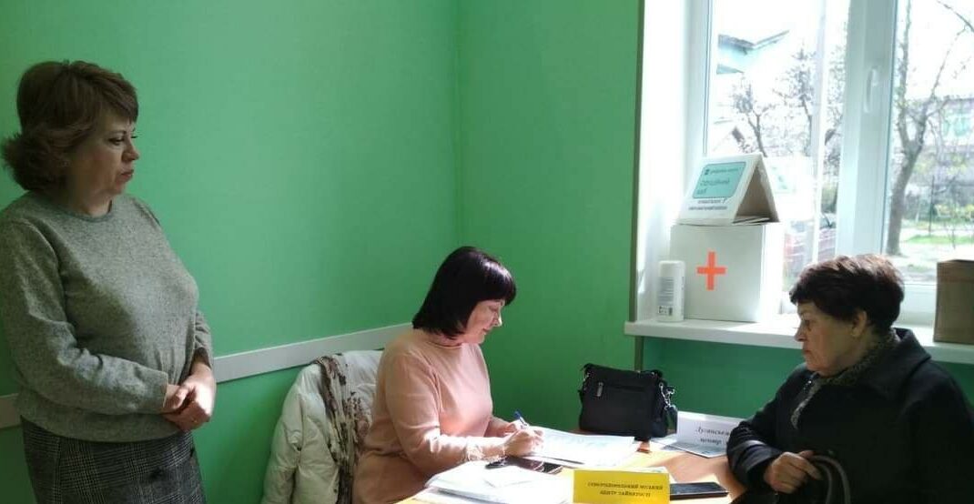 Понад 4100 посилок для переселенців з Луганщини відправили поштою хаби Попаснянщини