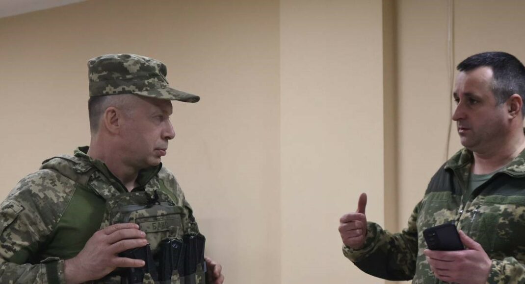 Сырский посетил восток и обсудил оборону Бахмута