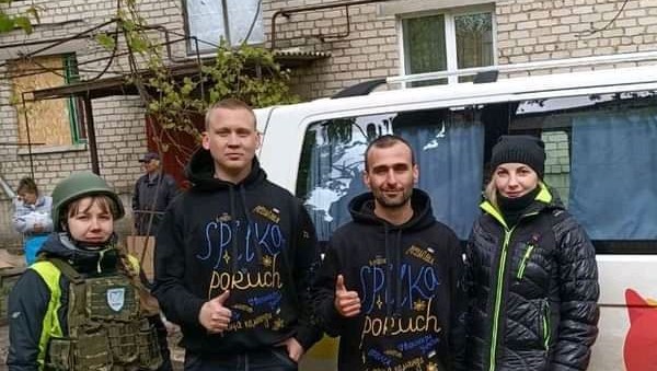 Волонтери доставили гуманітарні набори у прифронтові населені пункти Донеччини