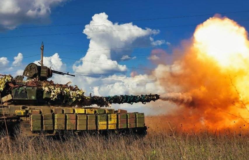 Українські захисники ліквідували 460 окупантів, 1 танк і 15 крилатих ракет