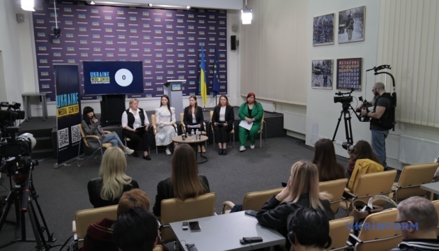 Родичі захисників "Азовсталі" попросили Президента про допомогу щодо повернення полонених
