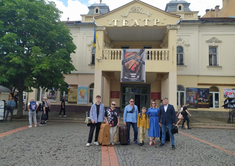 У Мукачево вперше представили "Маріупольську драму"