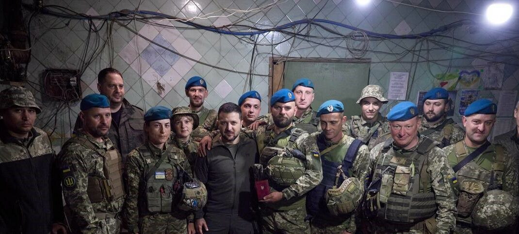Зеленський відвідав напрямок Вугледар – Мар’їнка, де привітав морпіхів: фото