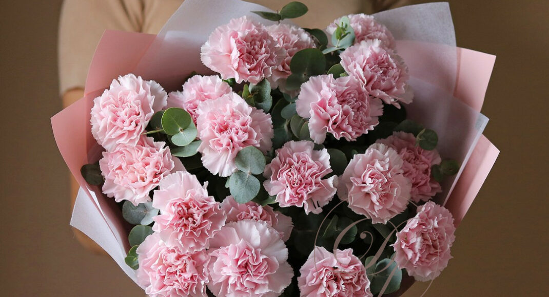 Лайфкахи від Flowers.ua: як обрати букет квітів та доглядати за ним
