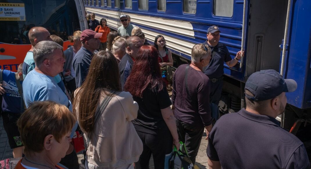 З Нью-Йорка на Донеччині евакуювали ще трьох людей