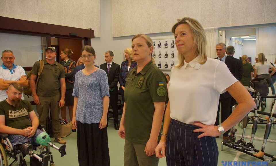 Глава Минветеранов Лапутина посетила бойцов, которые проходят реабилитацию в Нидерландах