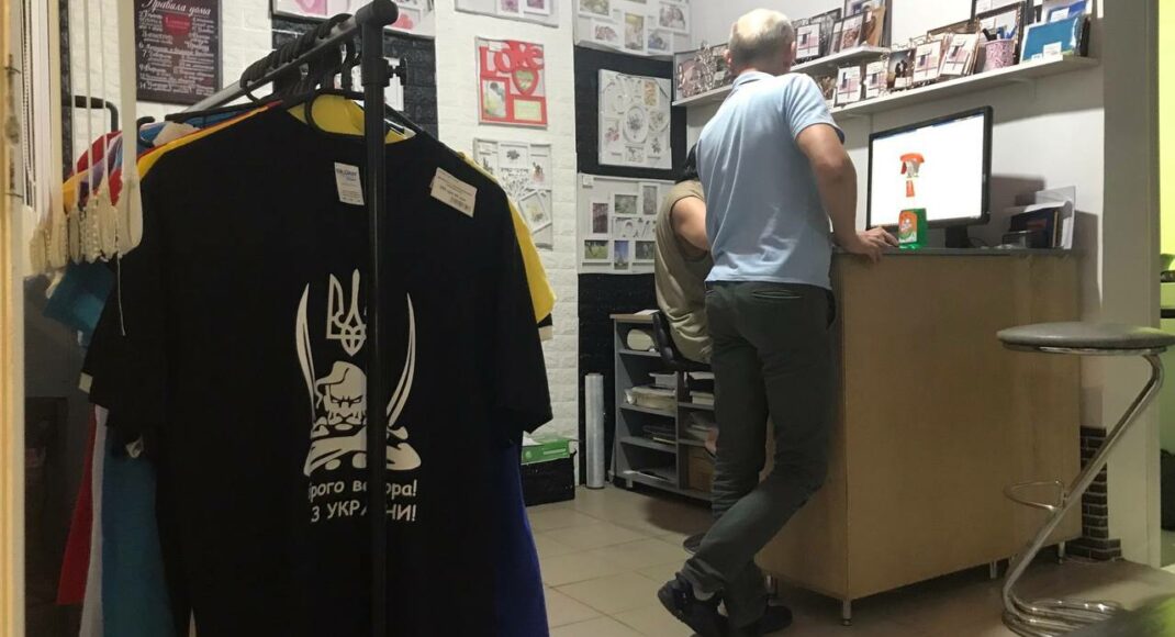 Підприємці з Бахмута відновили діяльність фотоцентру у Дніпрі