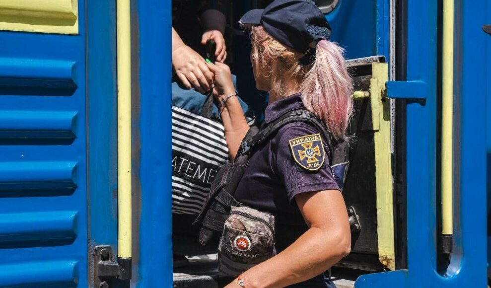 Рятувальники з Авдіївки евакуювали ще 2 жителів