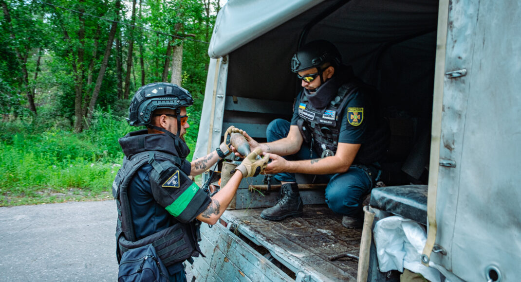 За добу на Донеччині знайшли понад 100 вибухонебезпечних предметів