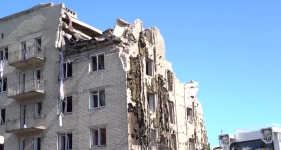 Пошкоджено понад 10 багатоповерхівок, — начальник МВА про наслідки обстрілу Покровська