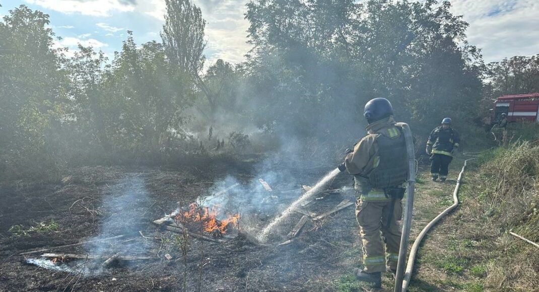 Рятувальники Донеччини протягом доби ліквідували 9 пожеж в області